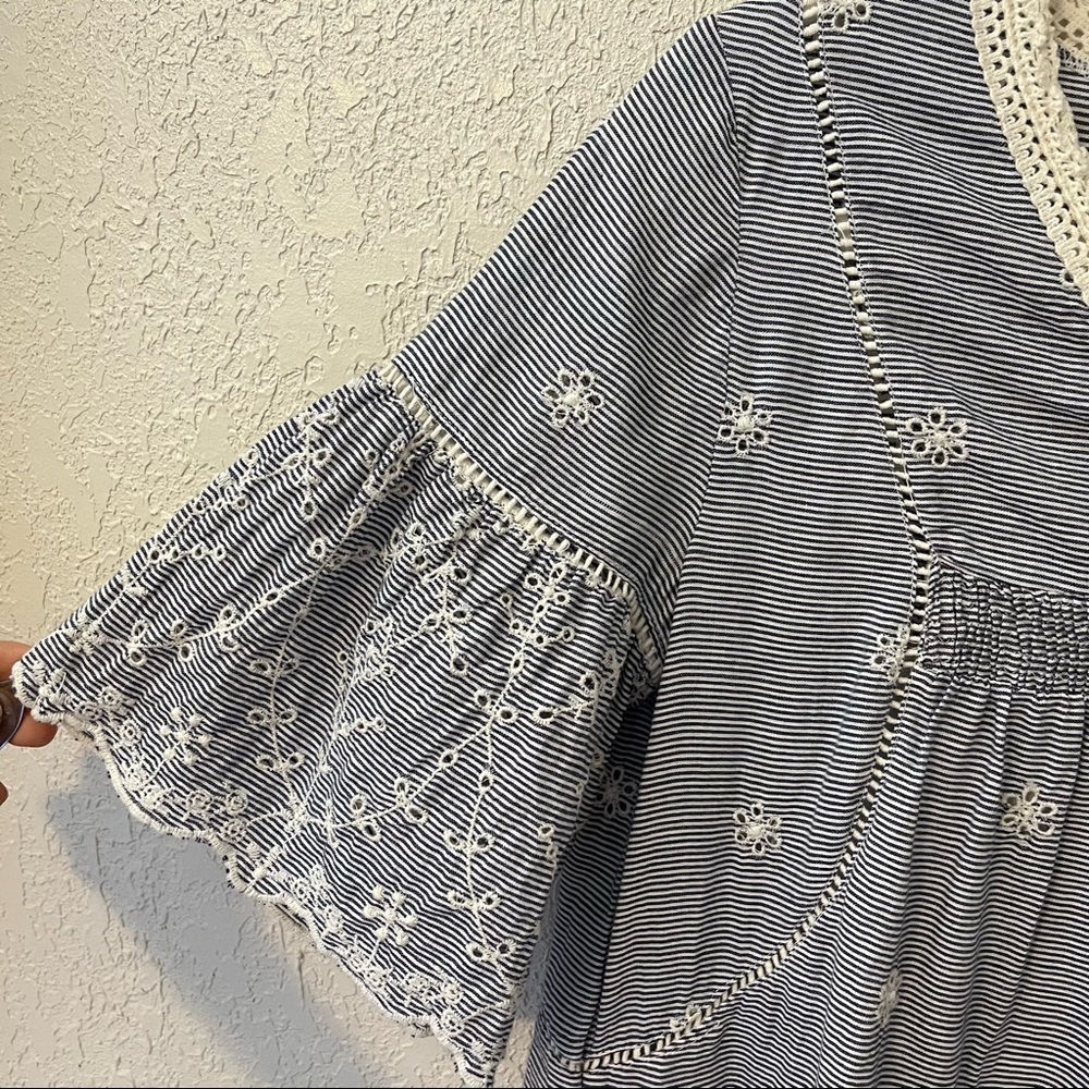 Zara 100% cotton bell sleeve eyelet mini dress with pockets medium, blue - Picture 5 of 10
